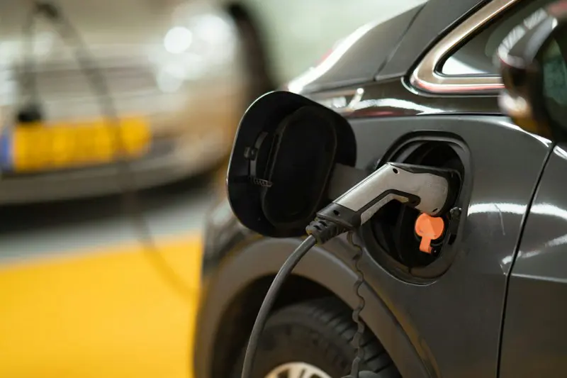 Average CO2 emissions from new cars and vans significantly decreased in 2025 | Press releases