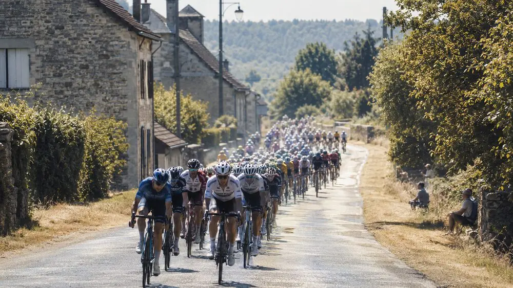 Tour Cuts Stage as Heat Reaches Red Alert