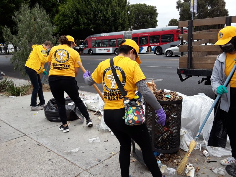 Church of Scientology Los Angeles Volunteer Ministers held a neighborhood cleanup Saturday, May 15, to make East Hollywood more inviting to visitors and more pleasant for residents.
