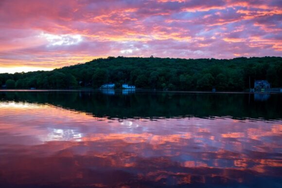 Sunset over river CARYNBDAVIS 580x386 1 Nautical Trip in ‘Connecticut Waters’ with Lyme Photographer Caryn B. Davis in her Latest Book