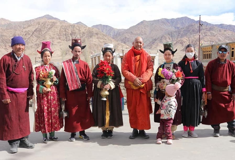 250320106 297122179081804 3593132617121503322 n Ven. Bhikkhu Sanghasena Distributes Essential Supplies to 800 Families in Ladakh