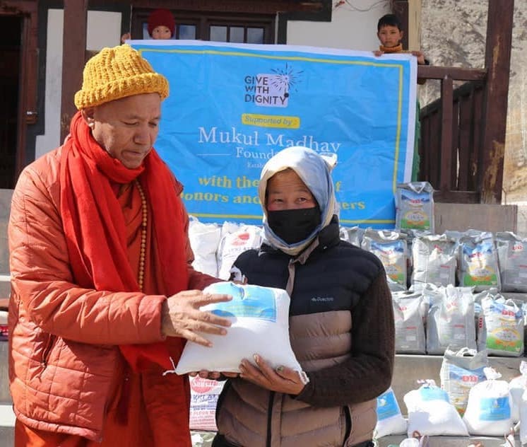 251873930 297122415748447 7105190146649817728 n Ven. Bhikkhu Sanghasena Distributes Essential Supplies to 800 Families in Ladakh
