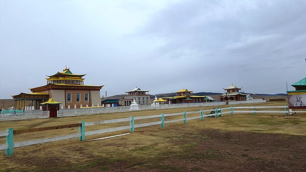 04 1 Buddhism in Buryatia: The Palace of the Legendary Sandalwood Buddha