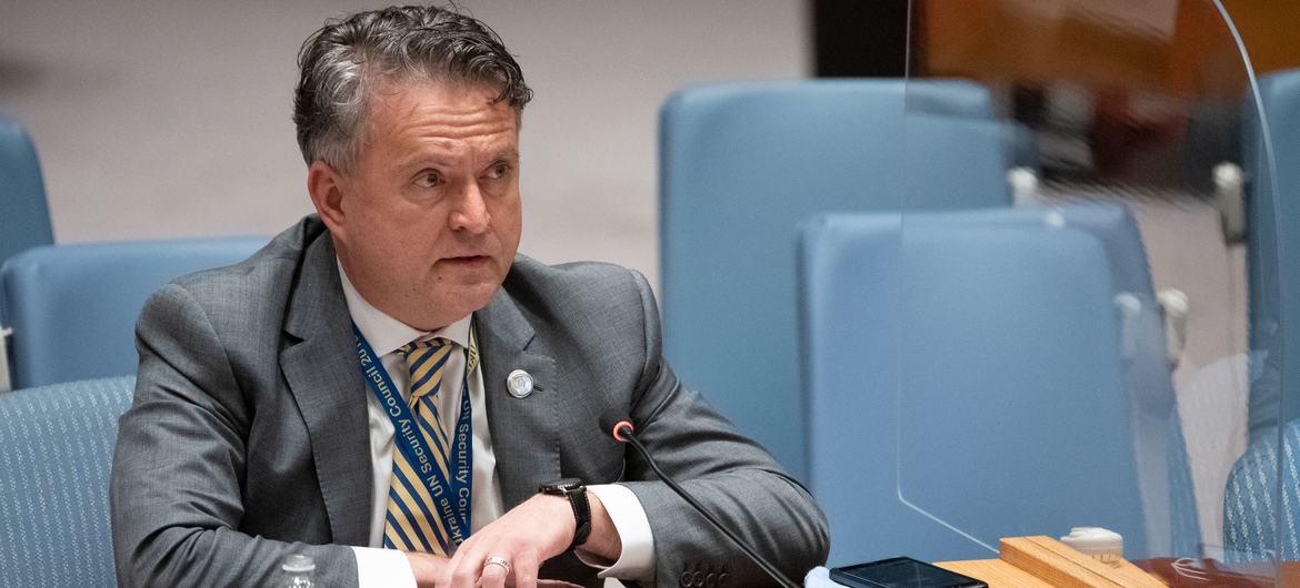 O embaixador Sergiy Kyslytsya da Ucrânia discursa na reunião do Conselho de Segurança sobre a situação na Ucrânia.