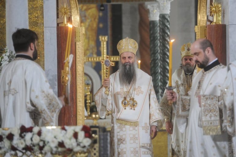 Srbská církev přijímá makedonskou pravoslavnou církev