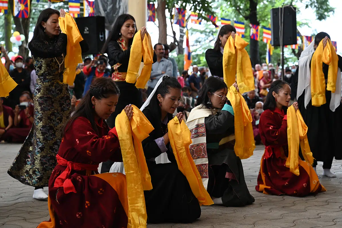 DSC 8008 Tibetane vier 87ste verjaardag van Sy Heiligheid die Dalai Lama