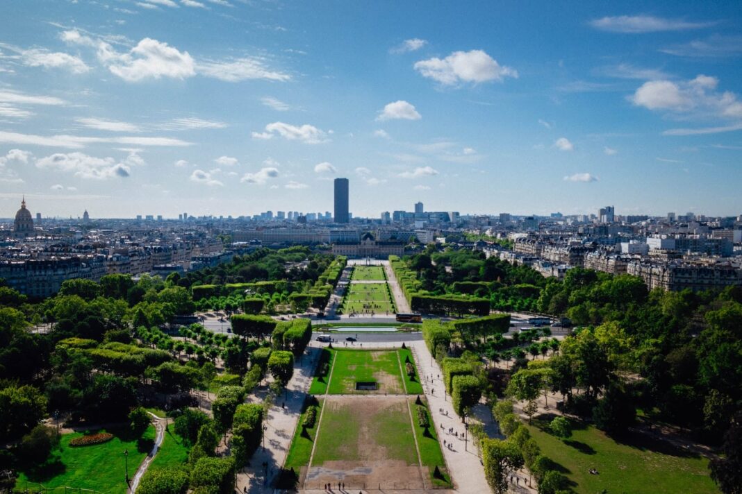 аерофотознімок паризького парку. Фото Марселя Штрауса