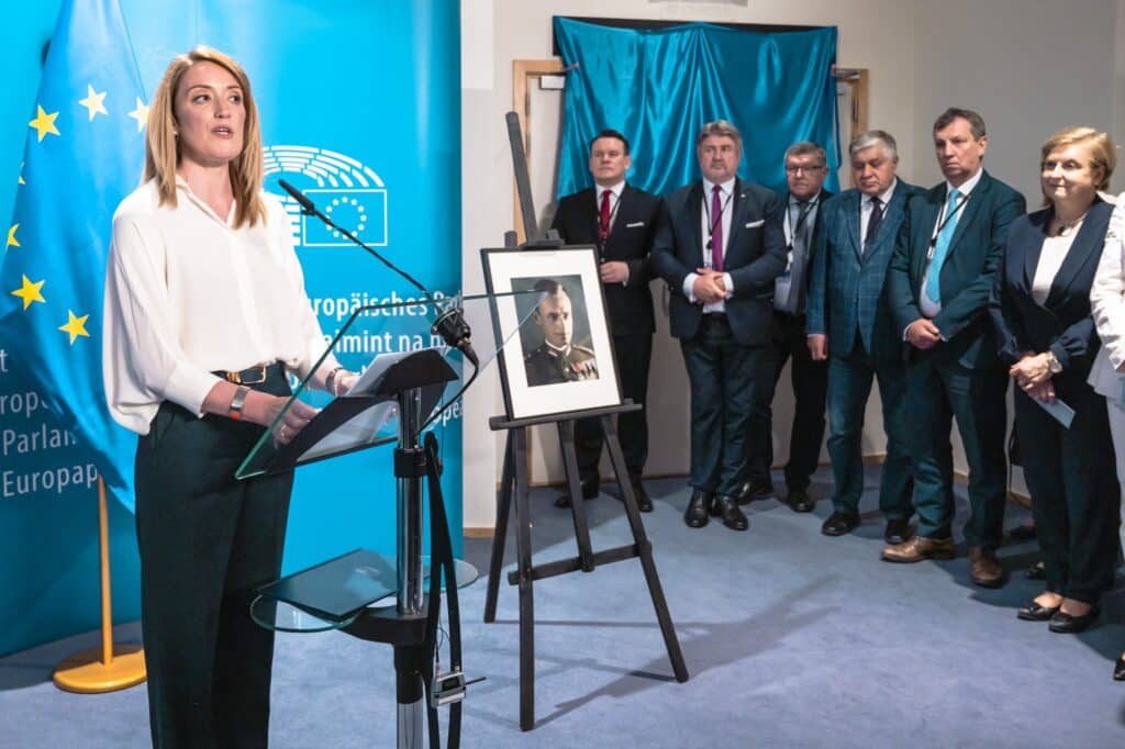 Witold Pilecki meeting room inaugurated by President of the European Parliament Roberta Metsola, with the nephew of Pilecki