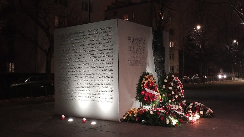 Witold Pilecki emlékműve Lengyelországban