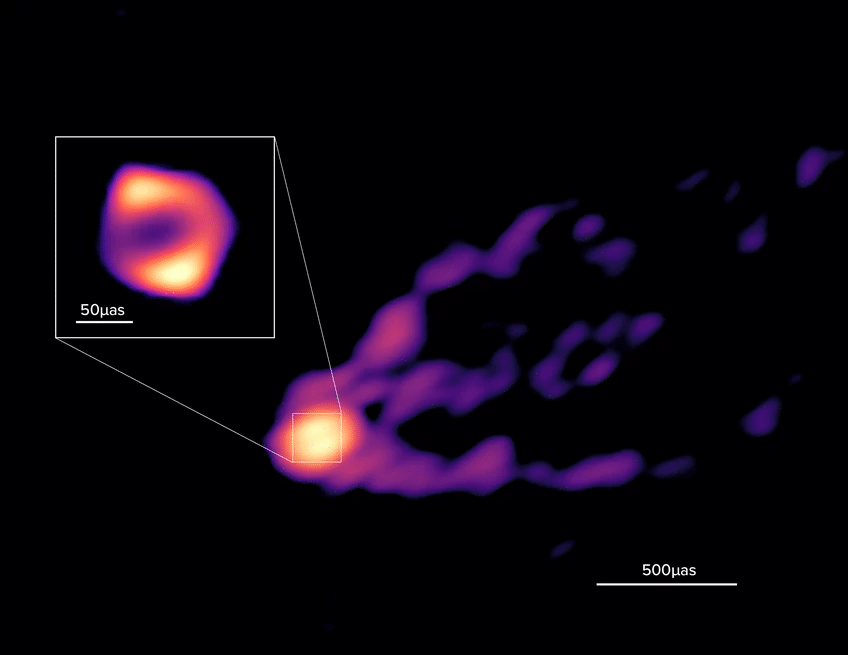 beeld 3 M87-sterrestelsel met die kosmiese spysverteringstelsel