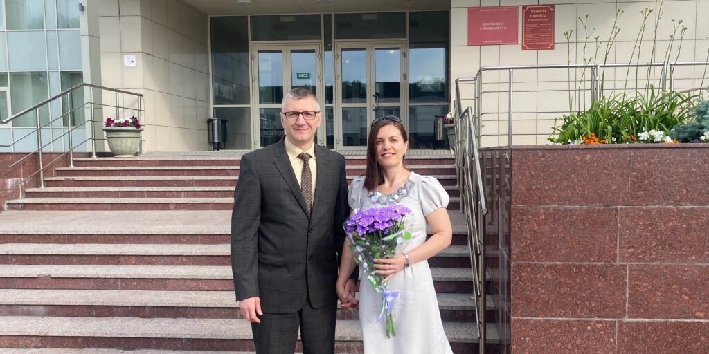 Dmitriy Dolzhikov and his wife Marina on the day of the verdict
