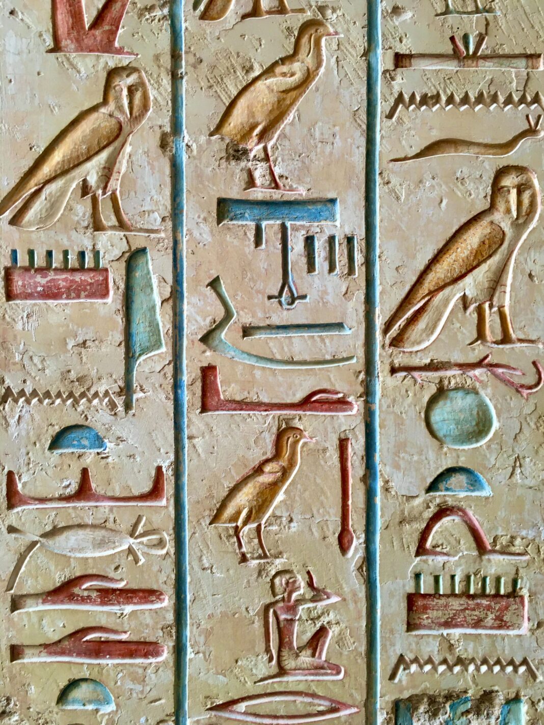 Arqueólogos descobriram o túmulo de um escriba real perto do Cairo