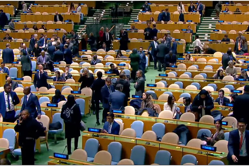 FN:s generalförsamling röstar med stor majoritet för omedelbar humanitär vapenvila