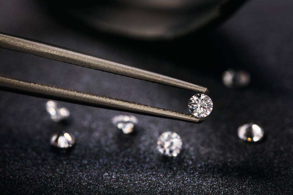 Европейският съюз наложи санкции на най-големия производител на диаманти в Русия