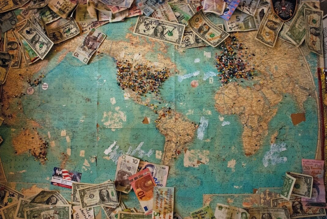 Nota de dólar americano com mapa