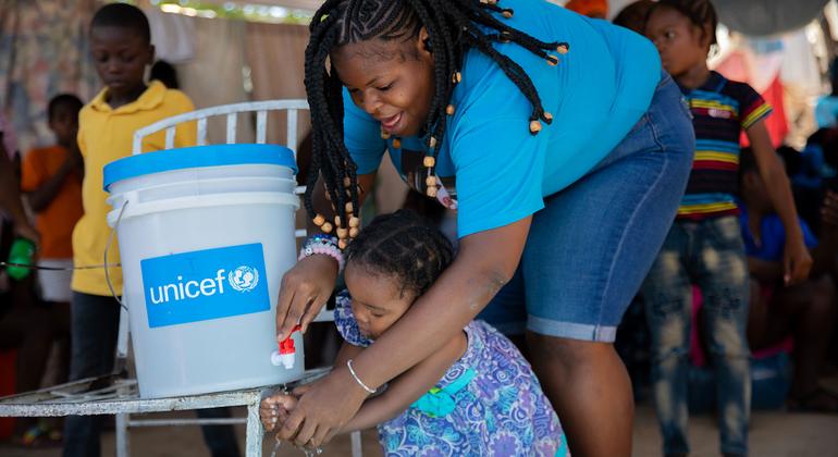 Haiti: UNICEF memastikan beribu-ribu mempunyai air minuman yang selamat