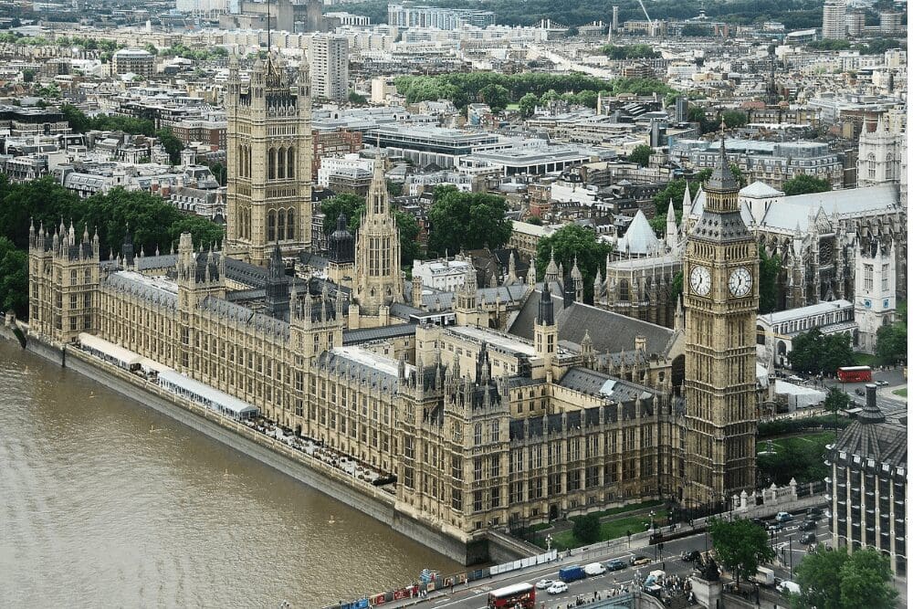 Elezioni parlamentari nel Regno Unito: i laburisti fortemente favoriti, Rishi Sunak rischia una sconfitta imminente