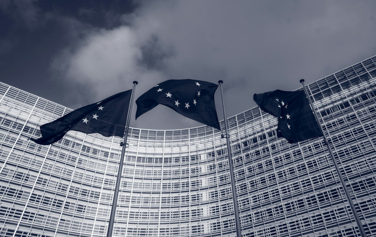 Heat, Rights and Slow Growth Shape Europe’s Week