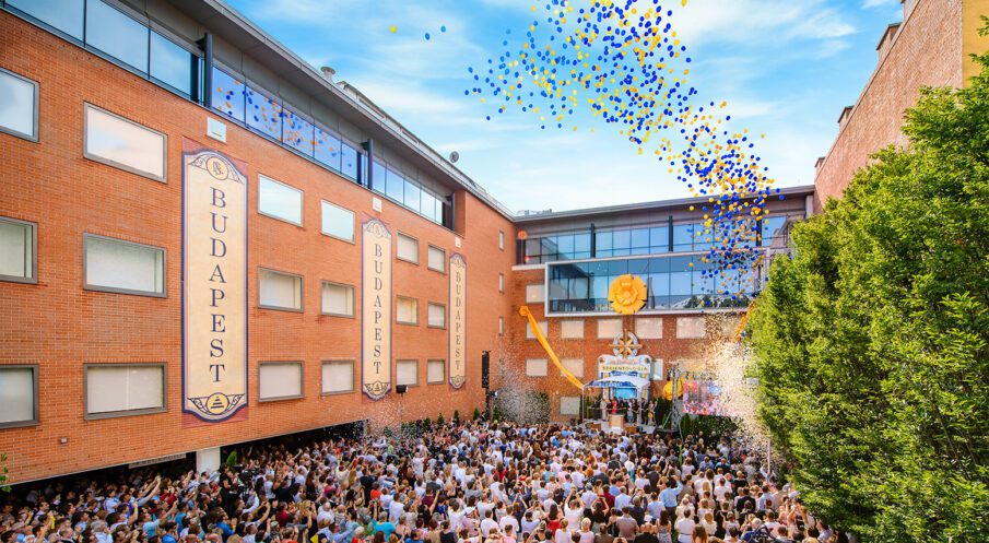 Budapest Scientologists Mark 10 Years of expansion at Váci Road Church